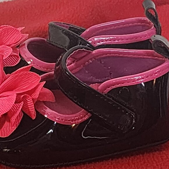 Tendertoes Black Patent Leather Fascia Flower Detail Infant Velcro Dress Shoe 2 - Picture 5 of 16